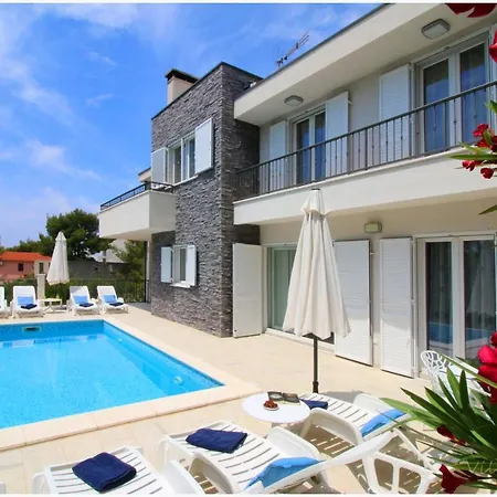Apartament Nika