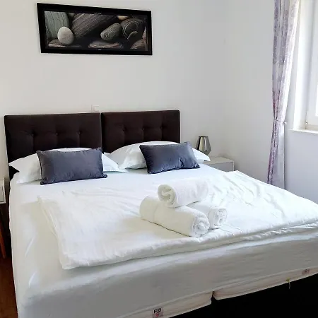 Nika * Primošten