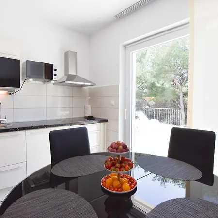 Nika Apartament *